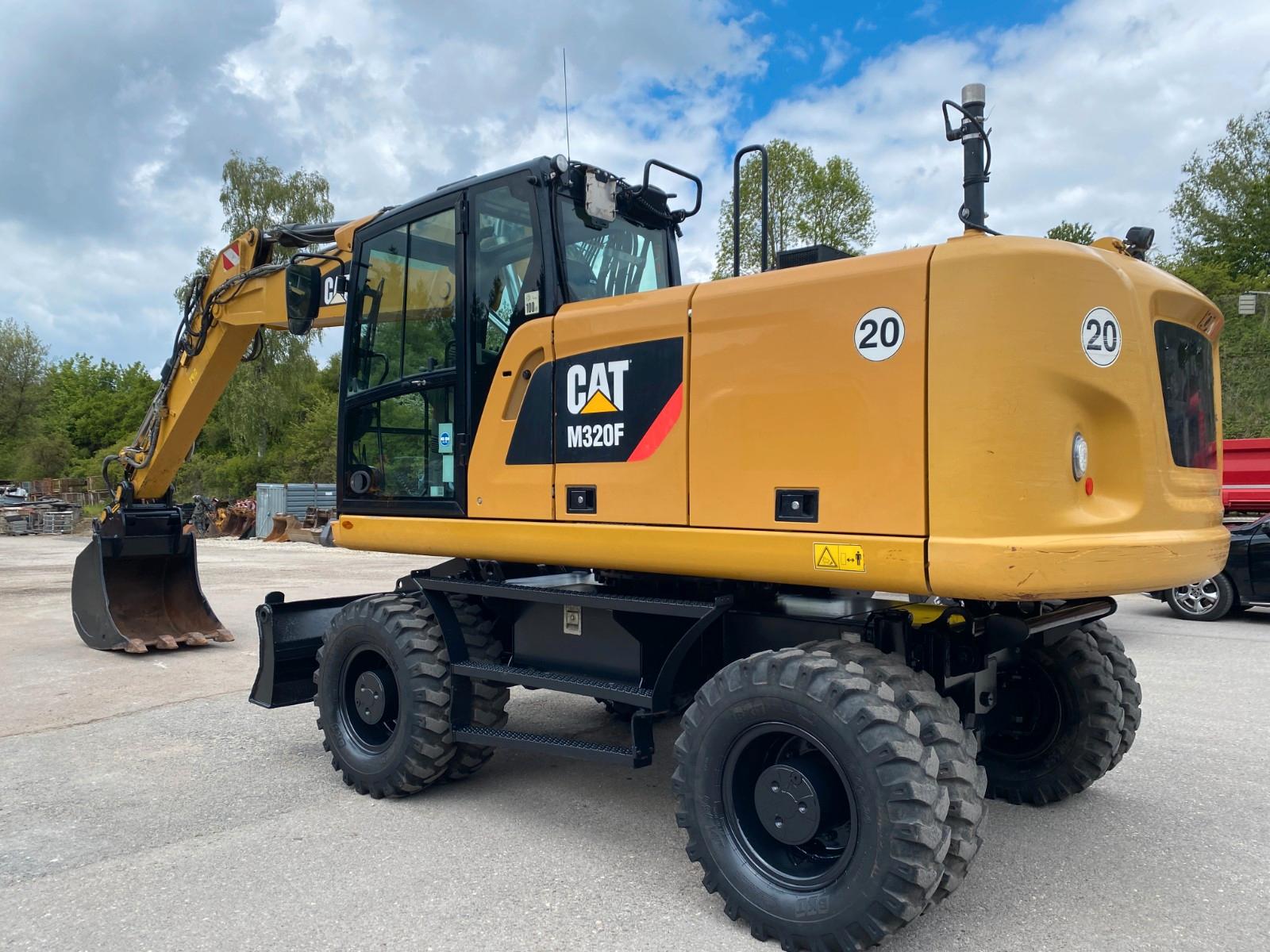 CAT 320F
