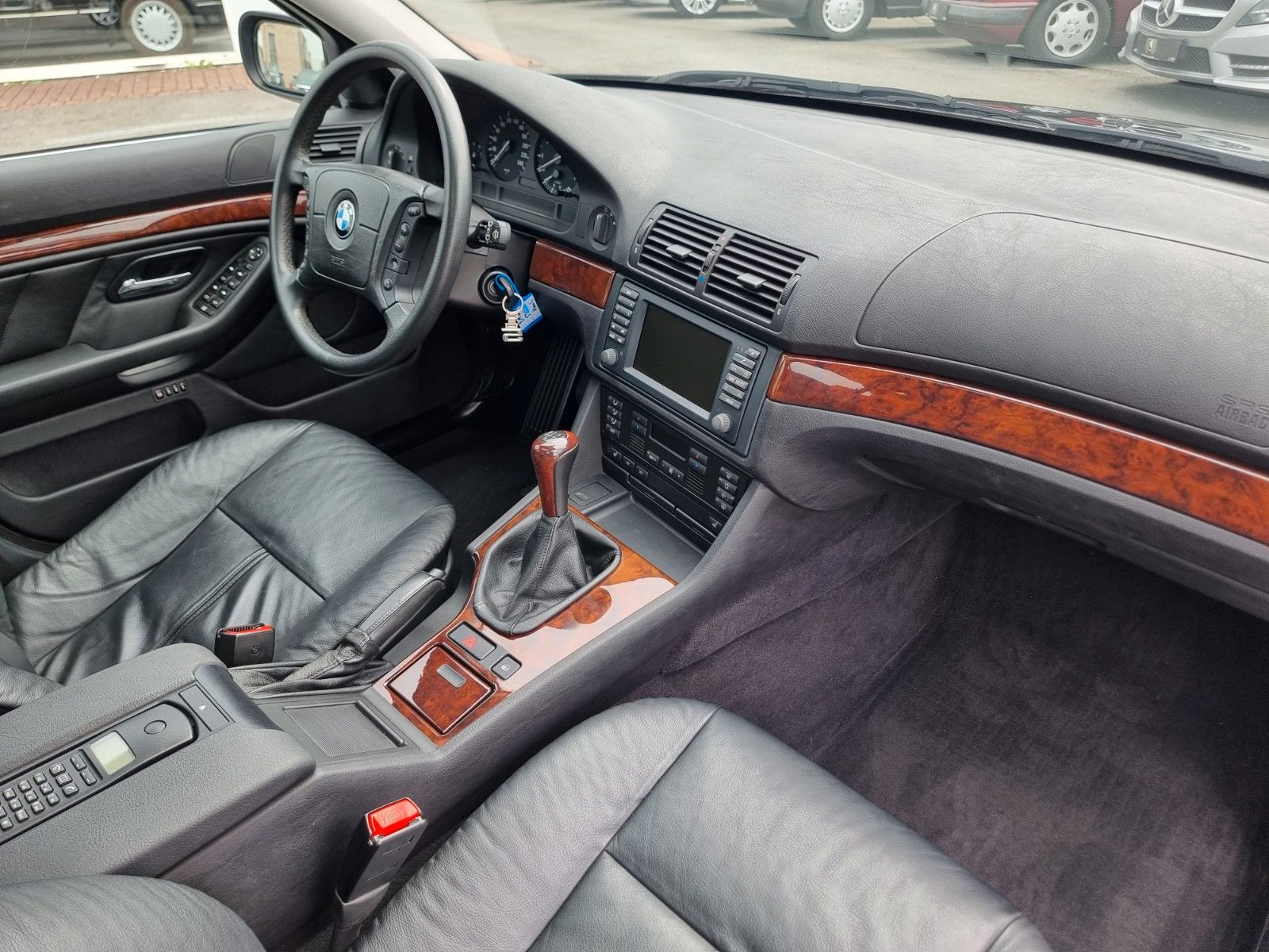 Fahrzeugabbildung BMW 530i Exclusive touring/2. Hand/1A Zust.+Historie