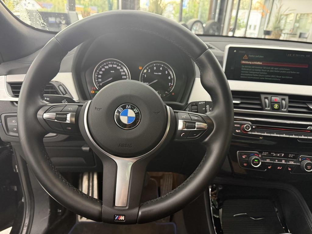 BMW X2 18iA sDrive M Sport, LED, Pano, HUD, Kamera