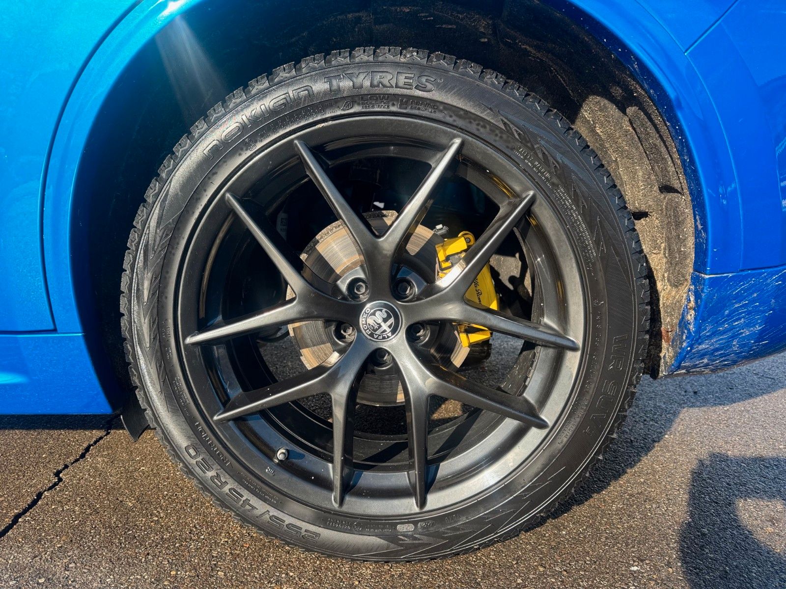 Fahrzeugabbildung Alfa Romeo Stelvio Veloce Glasdach Memory Alcantara Navi