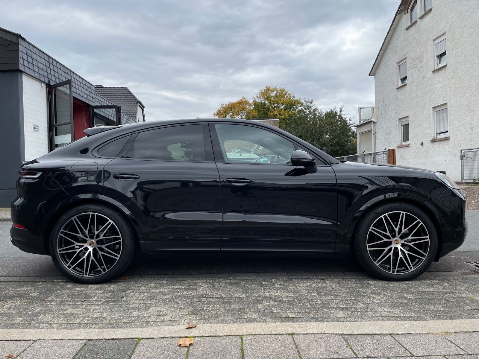 Fahrzeugabbildung Porsche Cayenne V6 Coupe |ACC|HUD|PASM|3.Displ.|Bose|22"