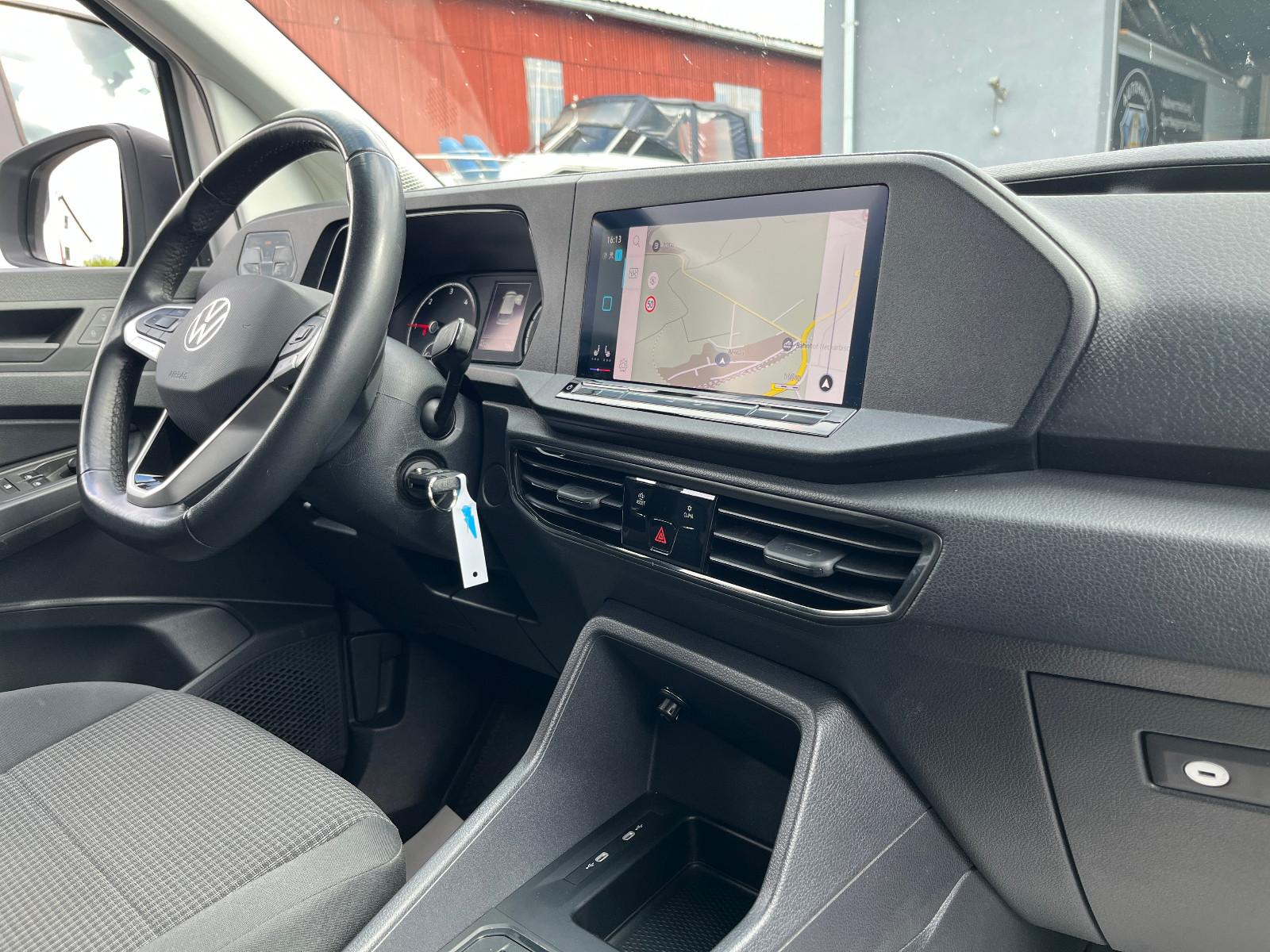 Volkswagen CADDY 2,0 TDI AUTOMATIK AHK NAVI KLIMA TEMP SZH