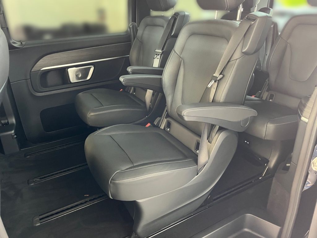 Fahrzeugabbildung Mercedes-Benz V 300 EXCLUSIVE lang 4x4 6x SHZ+Belüftg.PANO AHK
