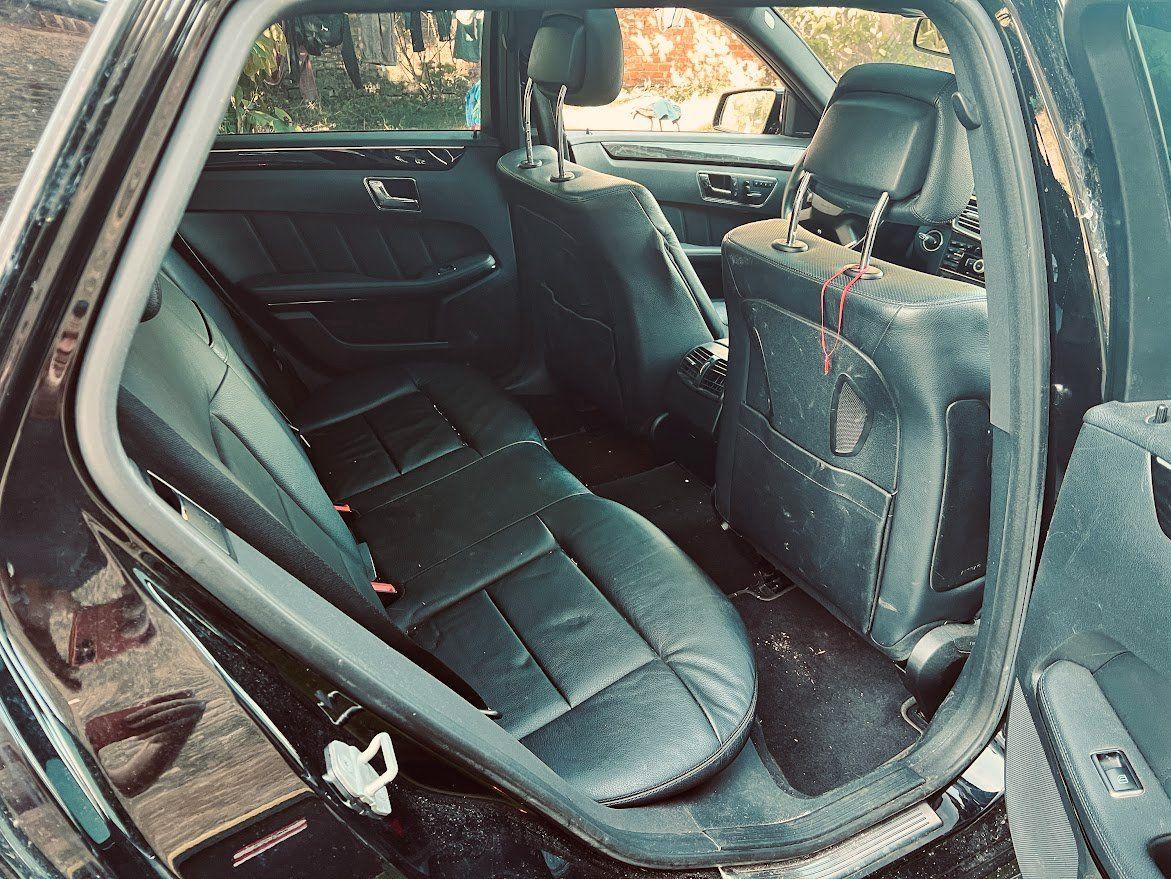 Mercedes-Benz E350 2010 — photo 15