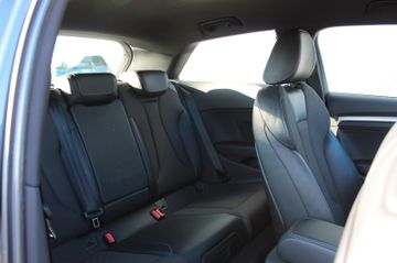 Fahrzeugabbildung Audi A3 1.4 TFSI 2x S Line VC+ACC+18"