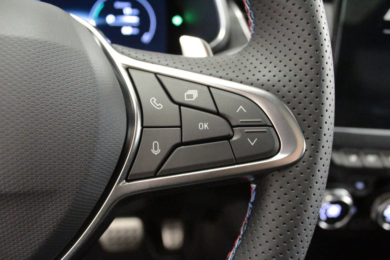 Fahrzeugabbildung Renault Arkana Mild Hybrid 160 EDC Esprit Alpine*15052*