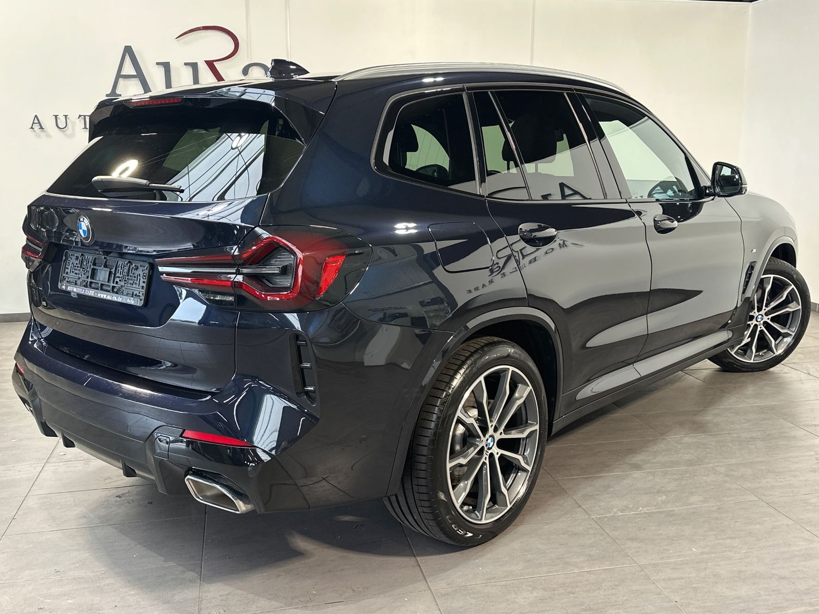 Fahrzeugabbildung BMW X3 xDrive20d NAV+LED+PANO+AHK+STHZ+HUD+SHZ+20ZO