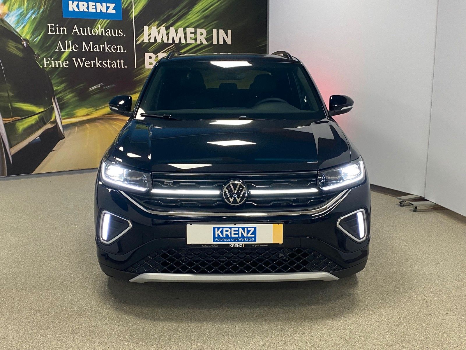 Fahrzeugabbildung Volkswagen T-Cross 1.5 TSI DSG R-Line+2029 GARANTIE+ACC+AHK