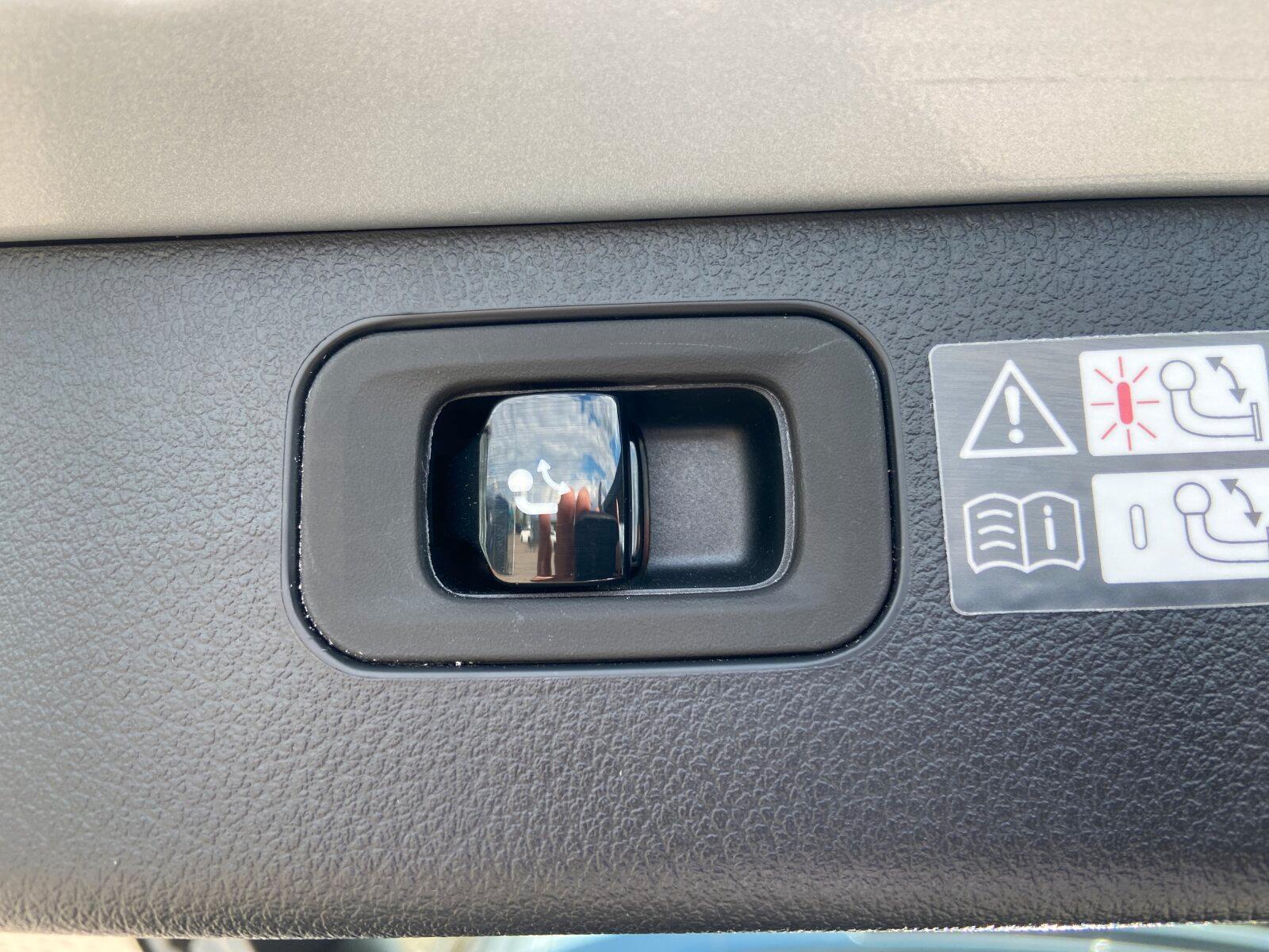 Mercedes-Benz C 180 T Avantgarde+AHK+Standhzg+RüKa+CarPlay+LED
