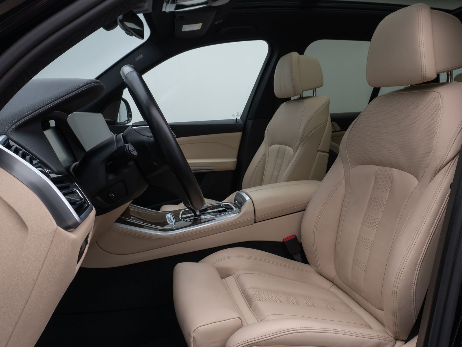 Fahrzeugabbildung BMW X5 xD45e XLine Panorama DAB H/K SoftCL AHK Sport