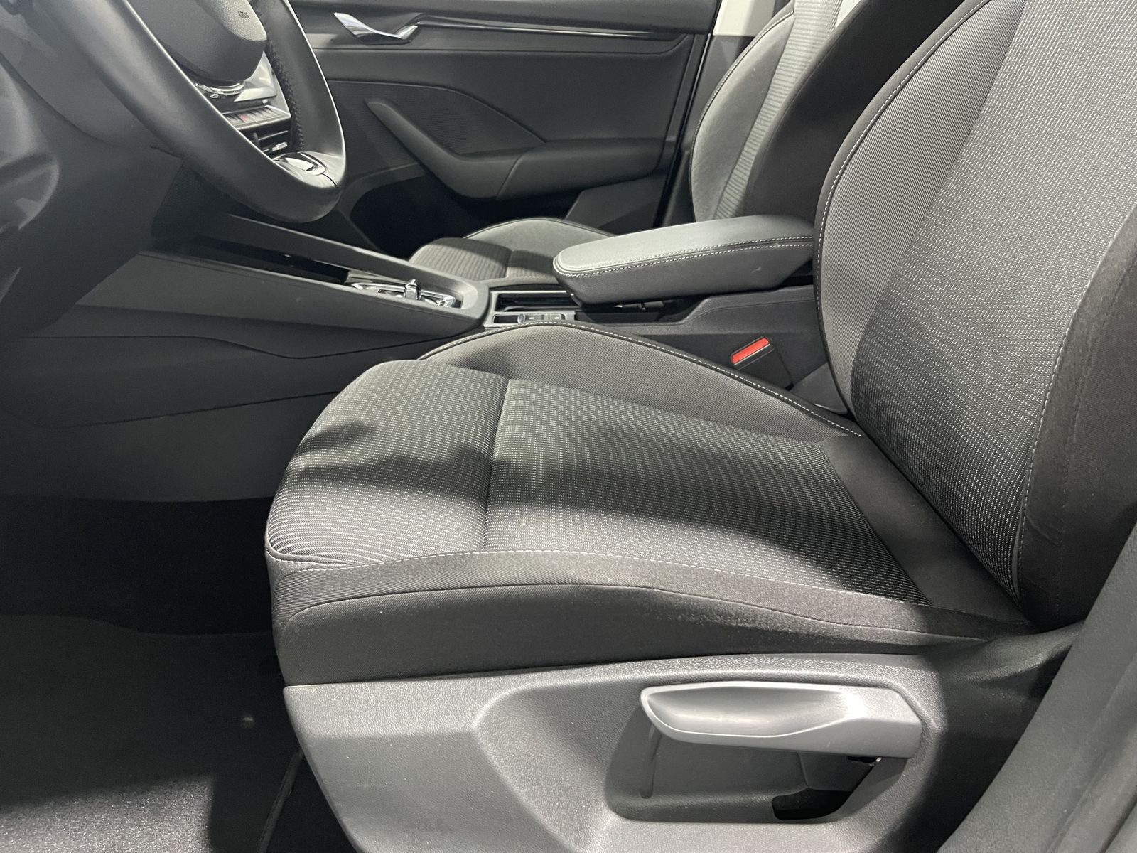 Fahrzeugabbildung SKODA Octavia Ambition 2.0 TDI*LED*AHK*Navi*Cam*