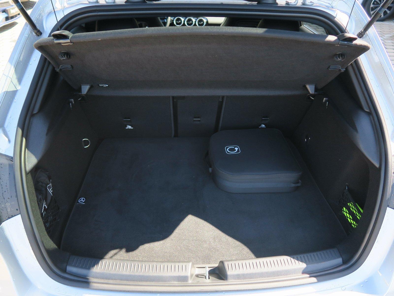 Mercedes-Benz A 250 e AMG Line Premium Burmester Fahrass-Paket