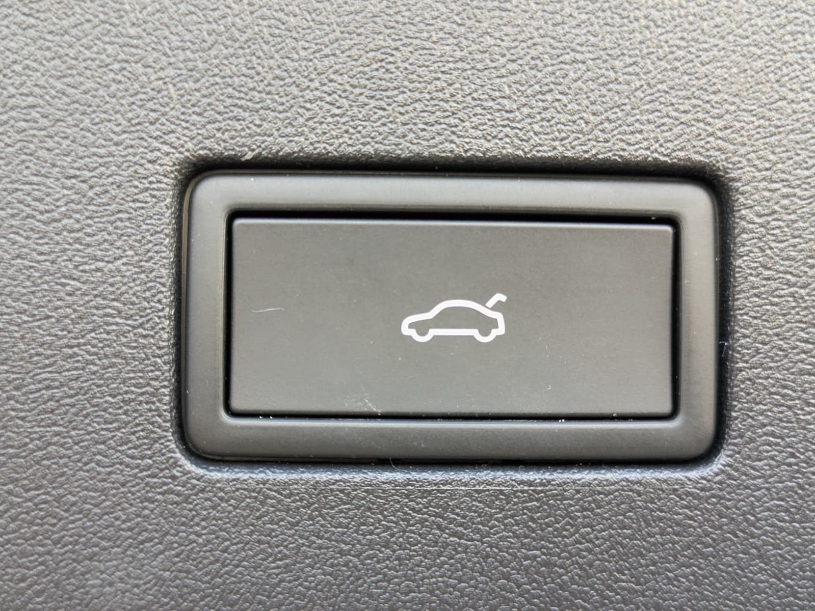 Fahrzeugabbildung Volkswagen Tayron 2.0 TDI 4M R-Line BLACK*7Si*MATRIX*PANO