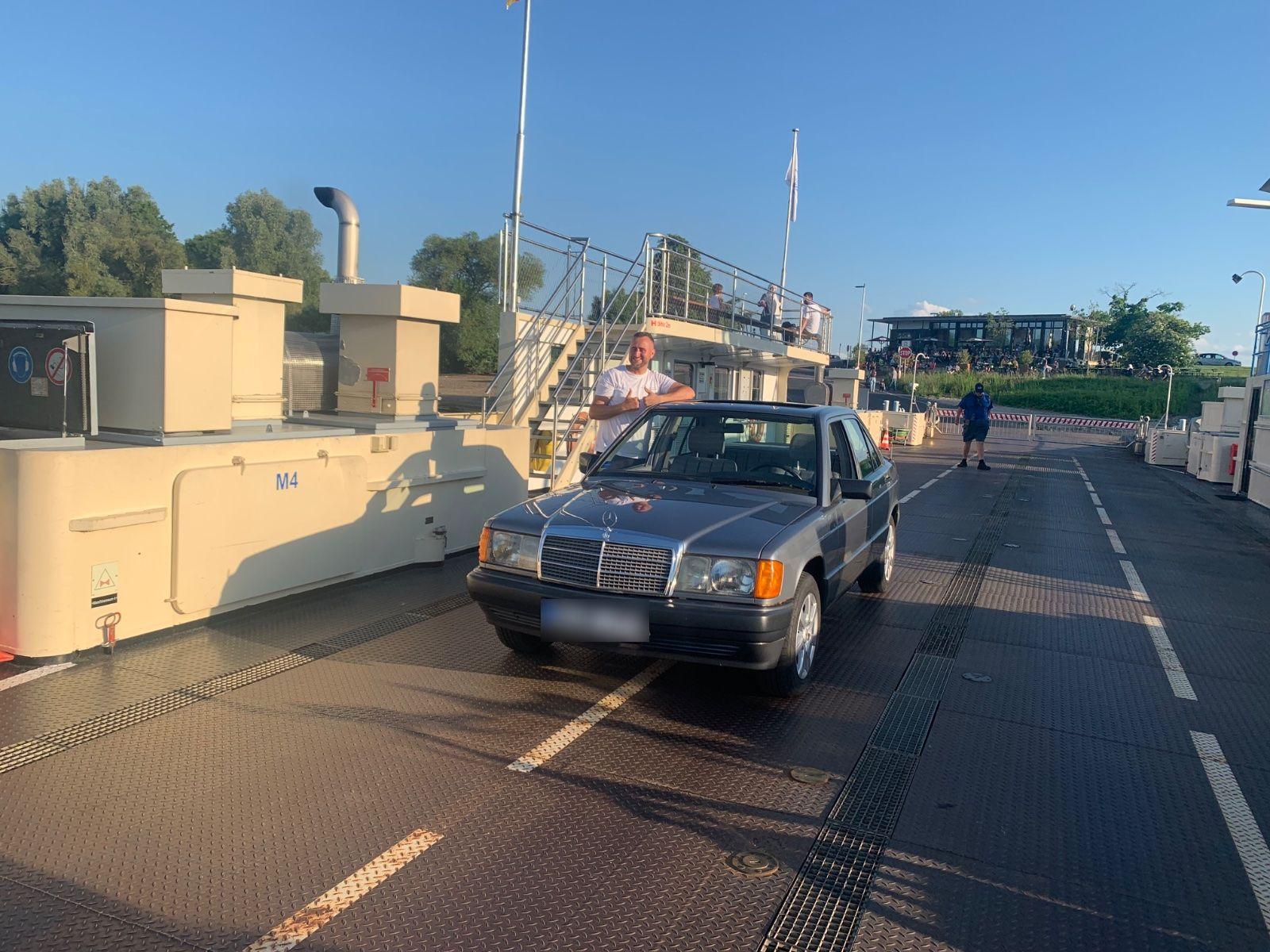 Mercedes-Benz 190