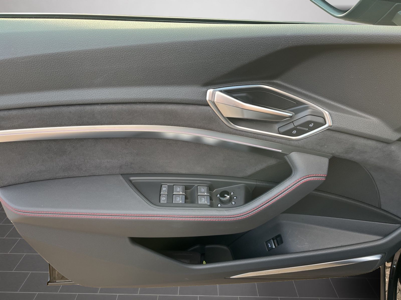 Audi Q8 e-tron - Bild 14