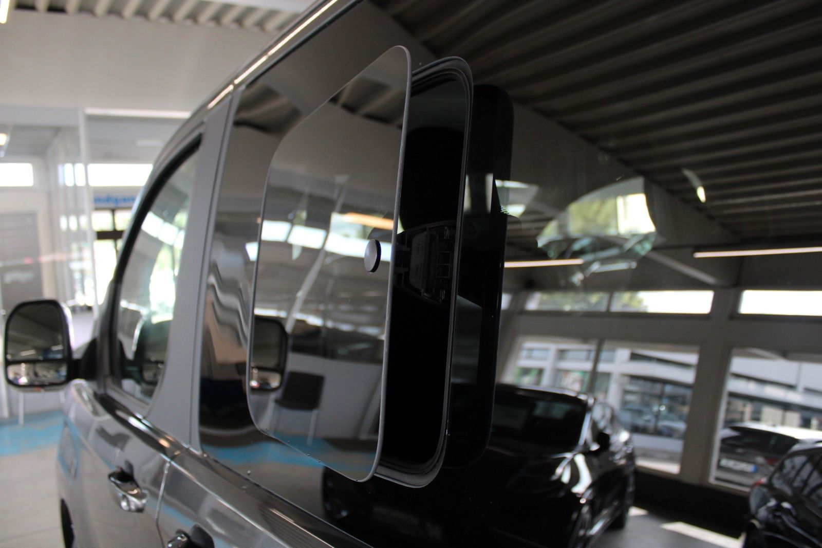 Fahrzeugabbildung Ford Tourneo Custom L1 TREND 8-Sitze LED NAVI CAM uvm