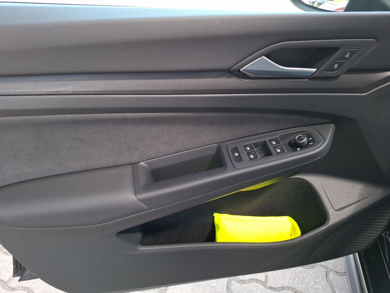 Fahrzeugabbildung Volkswagen Golf VIII GTI DSG Matrix Navi AID HUD Pano ACC R