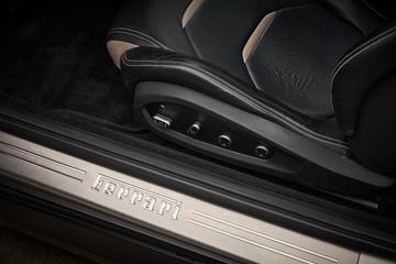 صورة مصغرة 14 لـ 2016 Ferrari GTC4LUSSO
