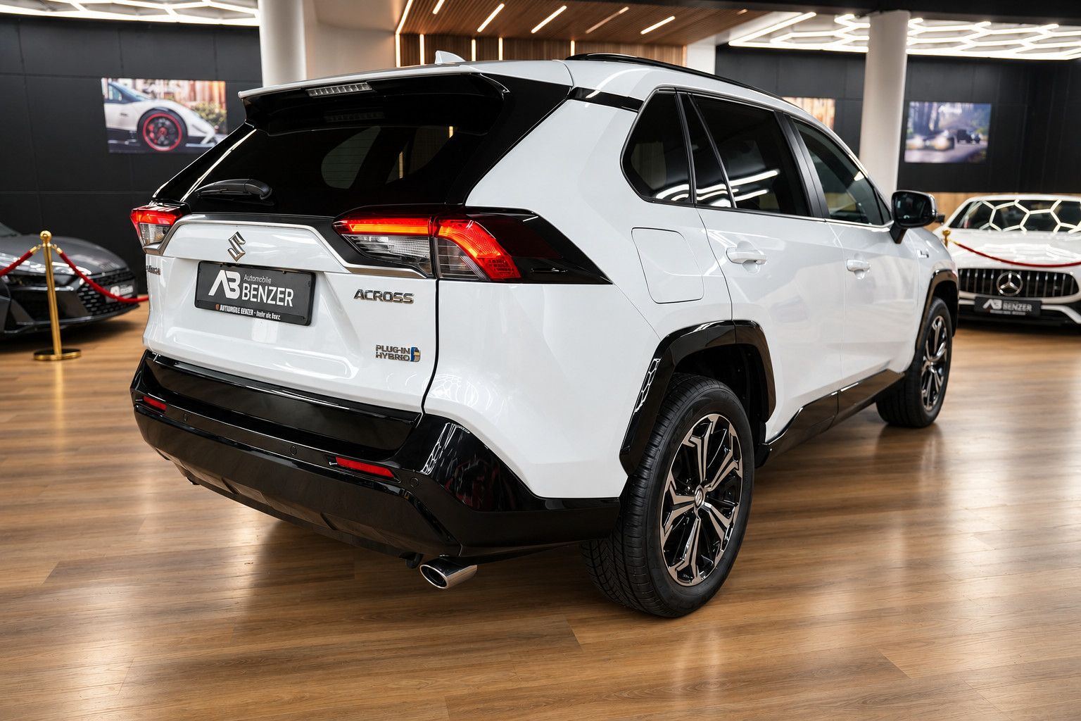 Fahrzeugabbildung Suzuki Across 2.5 Plug-In Hybrid Comfort+ E-Four/ACC/