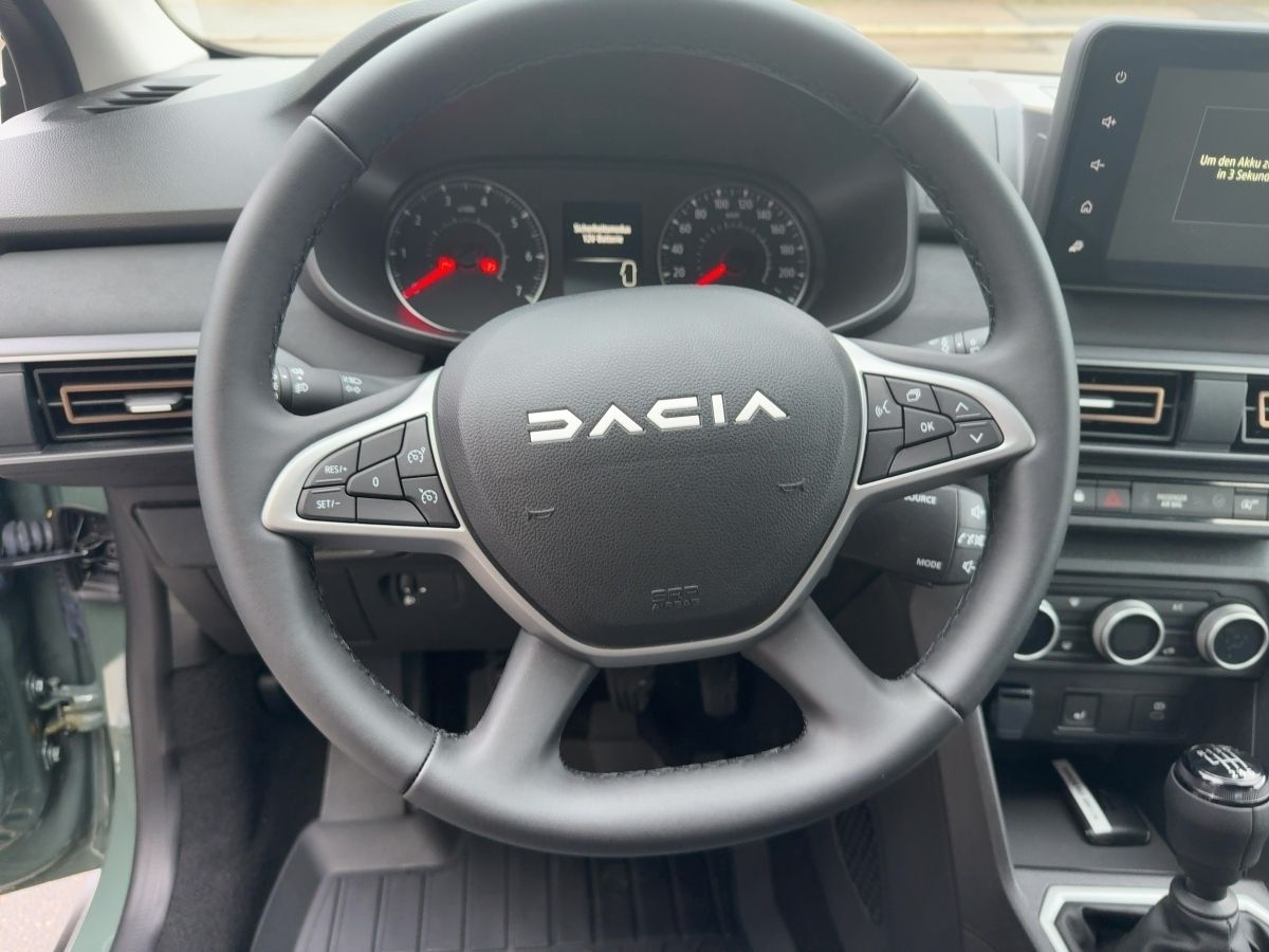 Fahrzeugabbildung Dacia Sandero Stepway Extreme TCe 110 Cityp. + SHZ