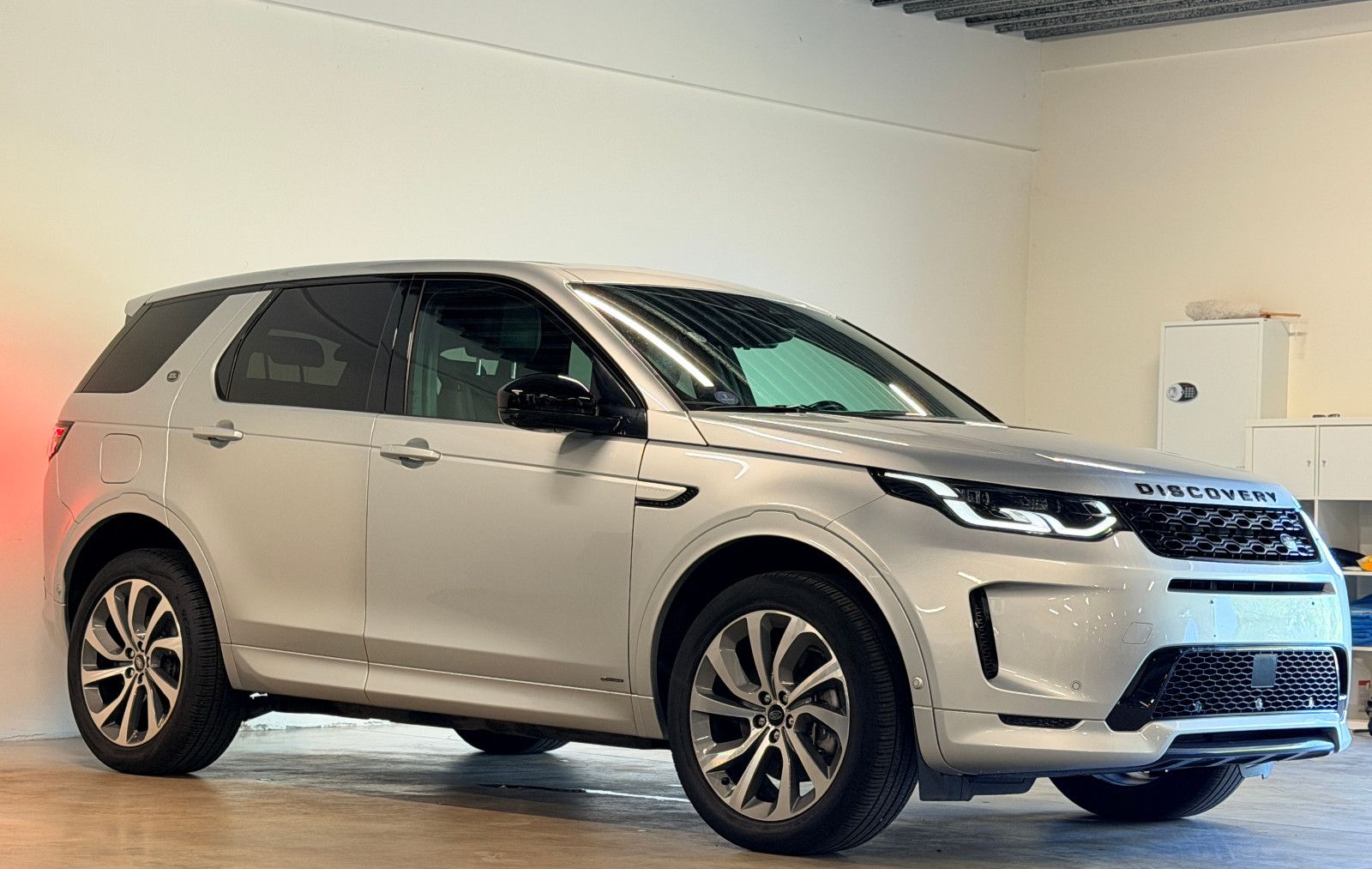 Land Rover Discovery Sport Hybrid P300e R-Dynamic HSE AWD imagem 3