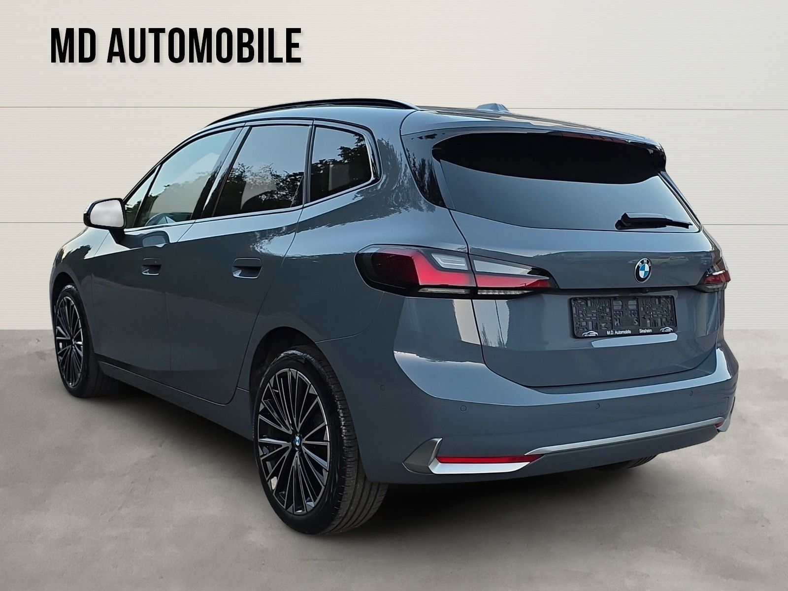 BMW 218i Active Tourer Luxury Line Panorama 360% foto 3