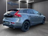 Volvo V40 Momentum Navi Park Distance Control - gebrauchte Volvo V40 aus dem Jahr 2019