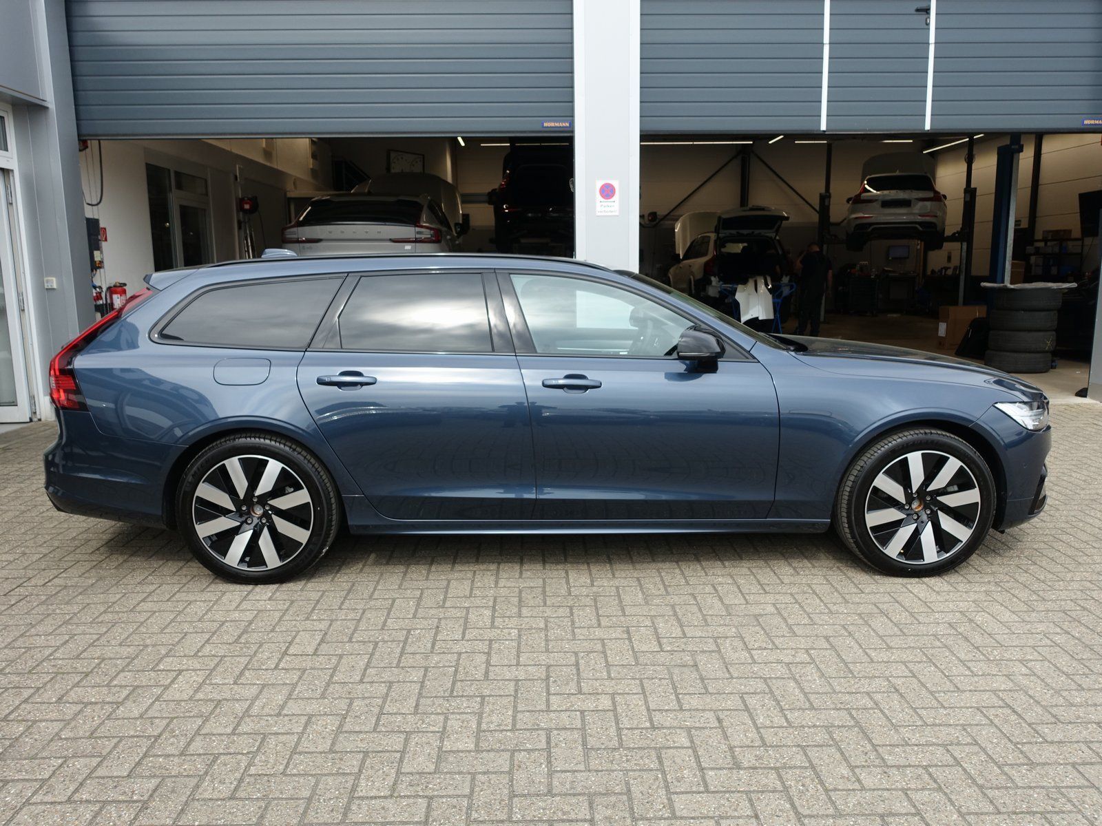 Volvo V90 Plus Dark T6 AWD Plug-in/HeadUp/360°Cam foto 8