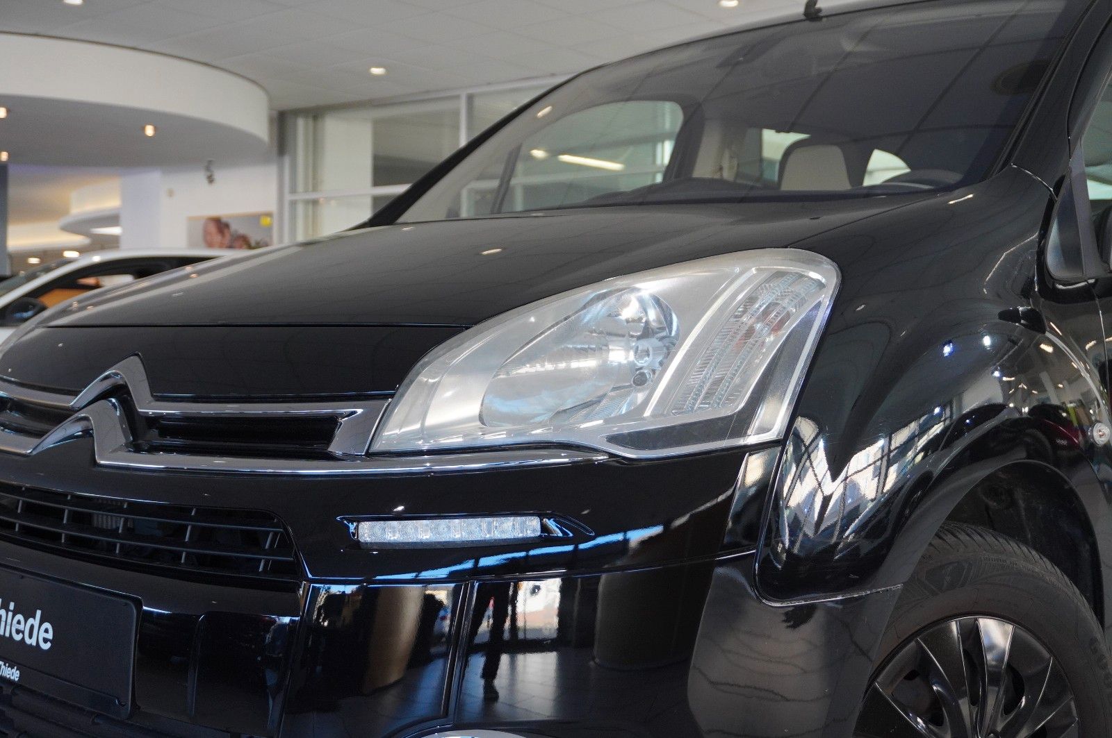Fahrzeugabbildung Citroën Berlingo Kombi 1.6 HDI SELECTION 5-SITZ KLIMA/SH