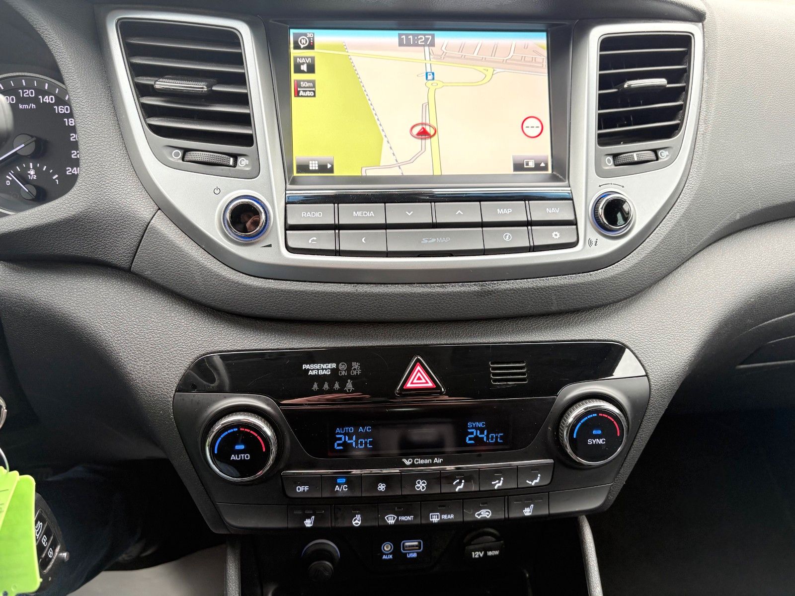 Fahrzeugabbildung Hyundai Tucson 1.6 blue 2WD Navi AHK SHZ Kamera LED 2.HD