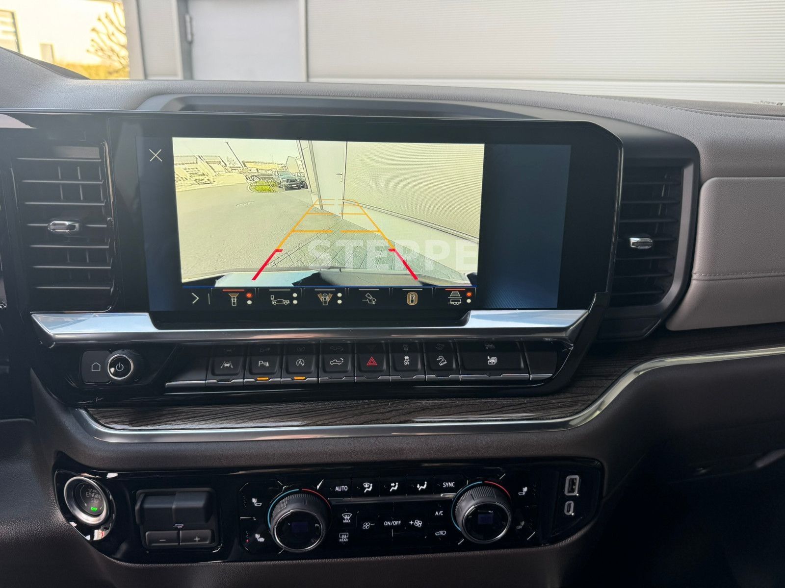 Chevrolet 2025 Silverado LT Trail Boss 6,2V8 Crew Cab. AHK