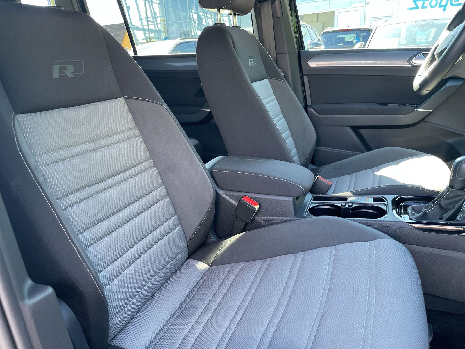 Touran R-Line TSi DSG Navi 7S LED Kamera Highlin