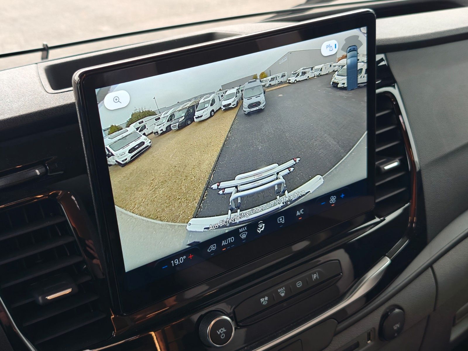 Fahrzeugabbildung NobelART A-9000 - 200W Solar, Dachklima, 4m Markise -
