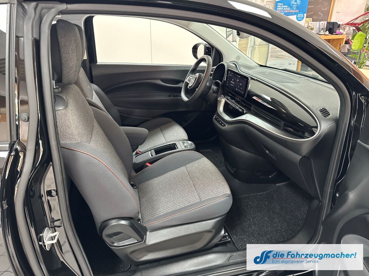 Fahrzeugabbildung Fiat 500 e 3+1 Icon Navi Digitales Cockpit Memory Sit
