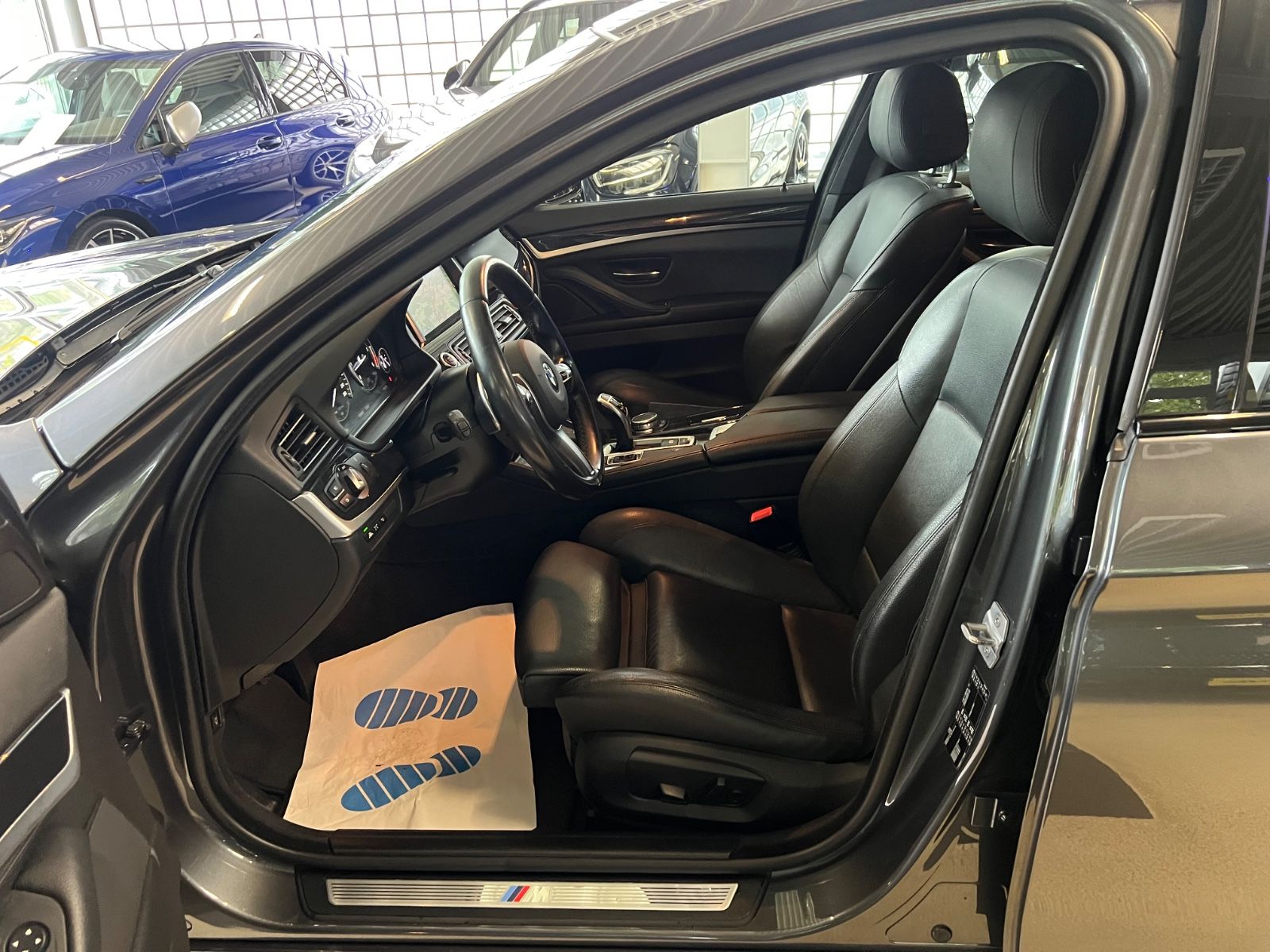 Fahrzeugabbildung BMW 530 5 Lim. M SPORT PAKET * LCI * HEAD-UP*