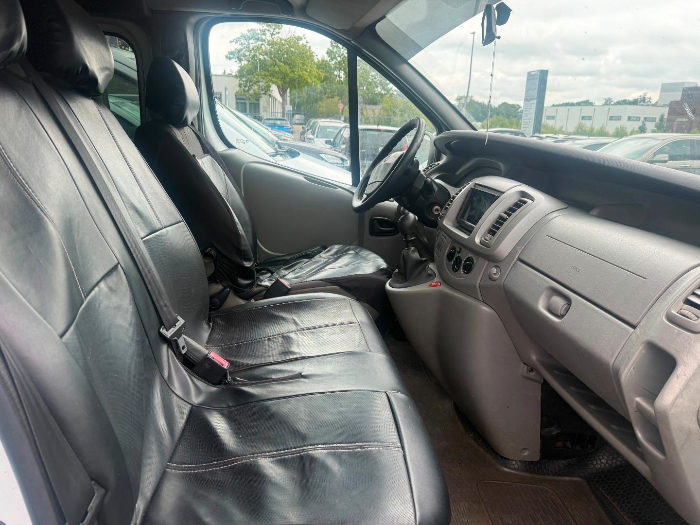 Renault Trafic 2008 — photo 15