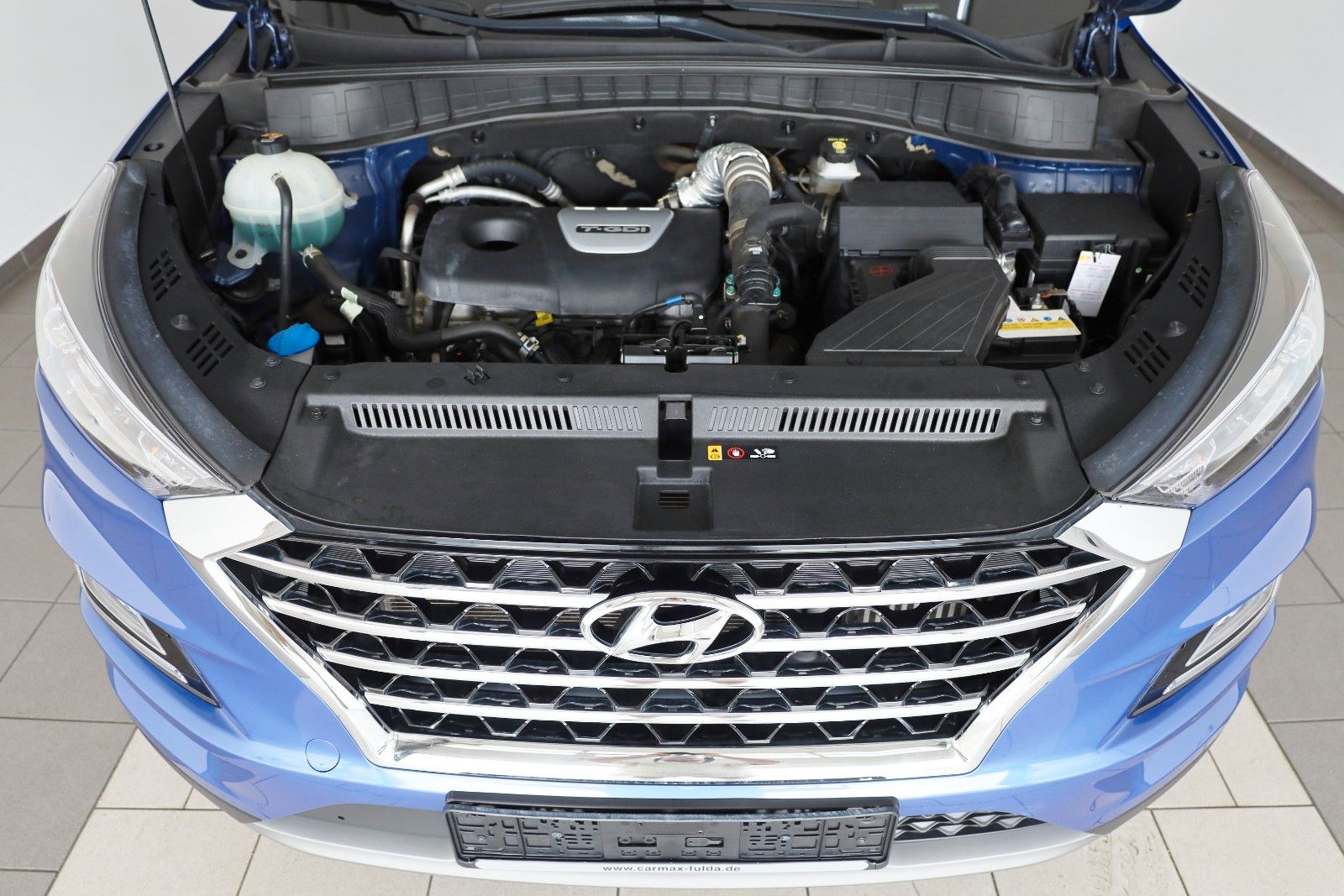 Fahrzeugabbildung Hyundai Tucson Advantage 2WD Navi,LED,SH,Kamera,SR+WR