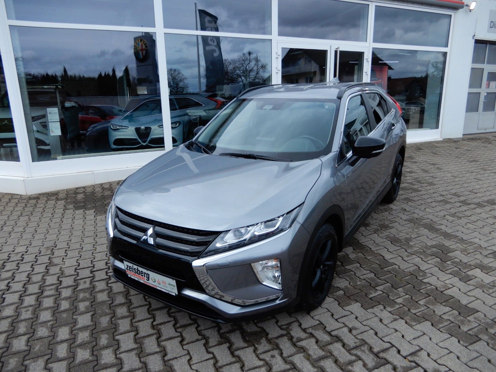 Fahrzeugabbildung Mitsubishi Eclipse Cross 2.2 CVT 4x4 Active+ 259€/M. 0€ Anz