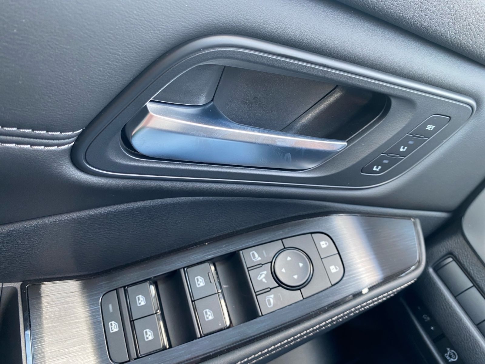 Fahrzeugabbildung Nissan X-Trail N-Connecta 1.5 VCT*PANO*HUD*LED*360'*19Z
