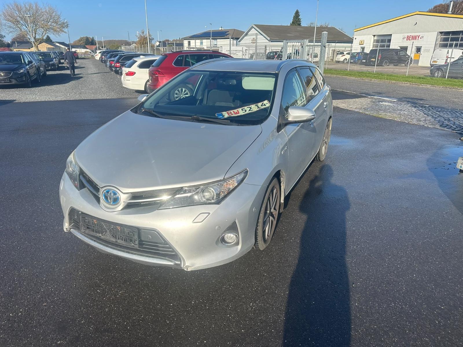 Toyota Auris 2014 — rear view