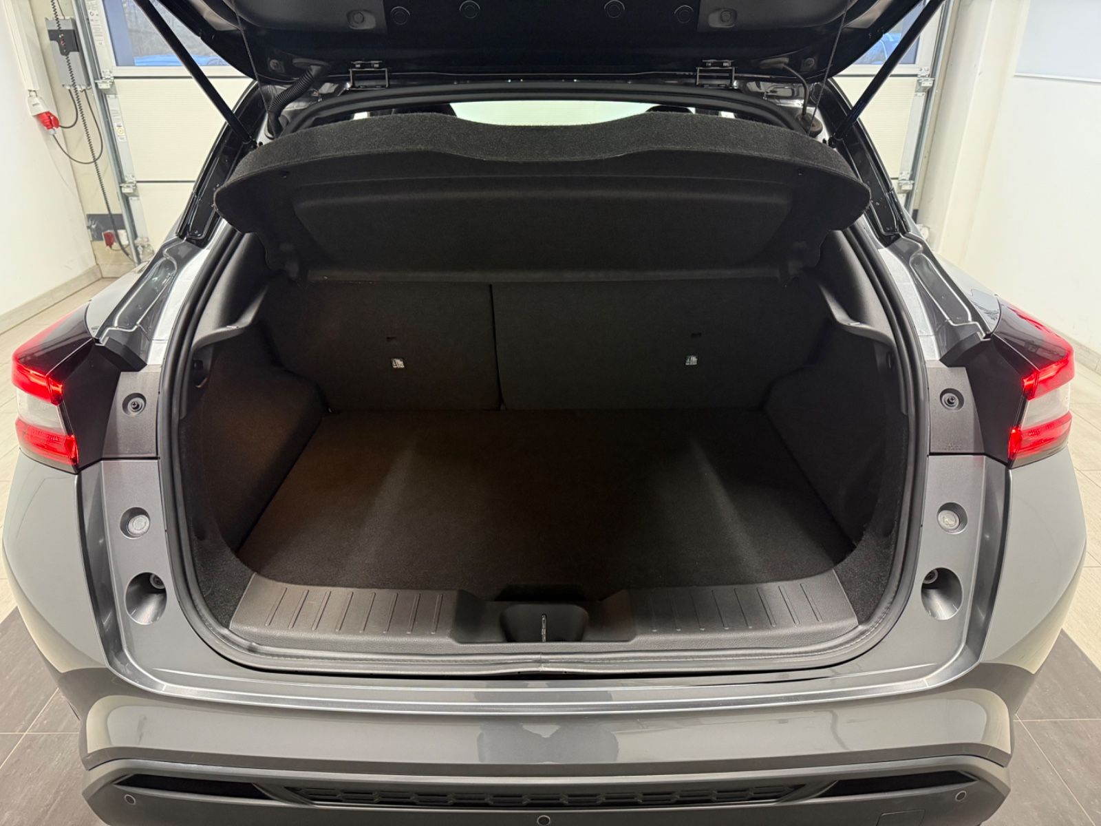 Fahrzeugabbildung Nissan Juke Hybrid Premiere Edition Navi 2-Farben-Lack