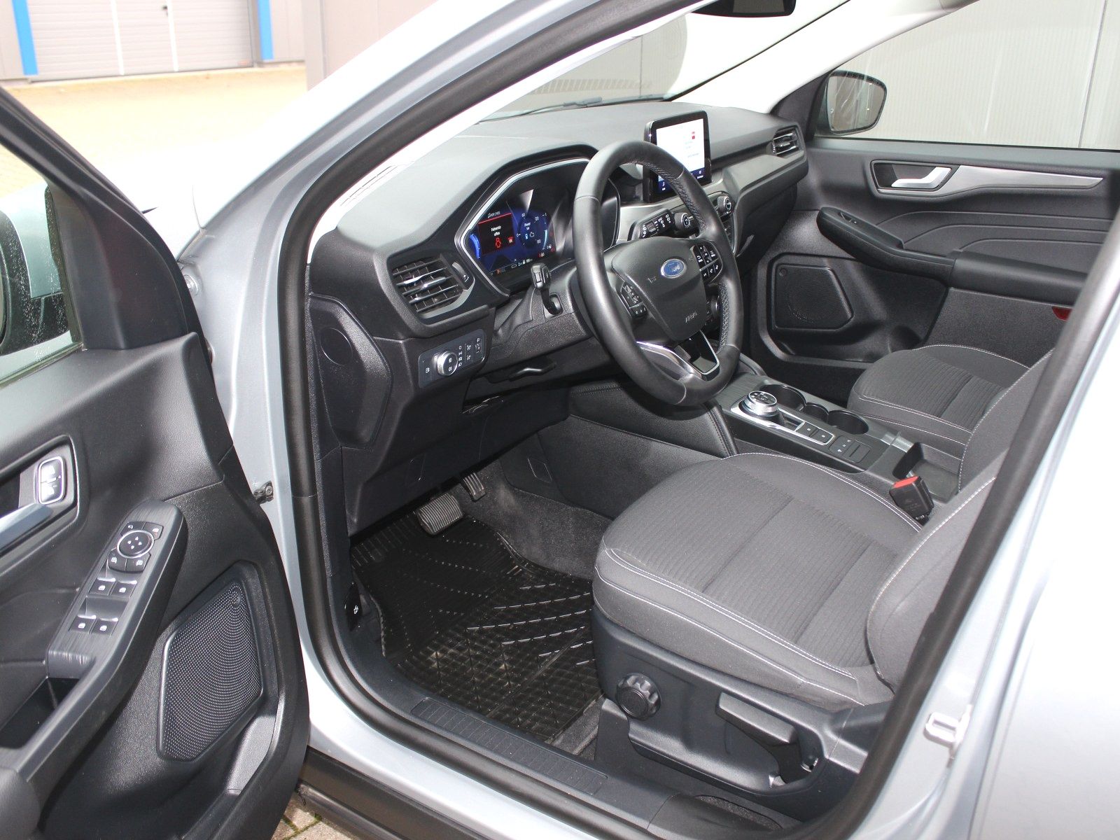 Fahrzeugabbildung Ford Kuga Plug-In Hybrid PHEV Titanium