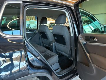 Volkswagen Tiguan Sport & Style 4Motion *BiXenon*Navi*AHK*