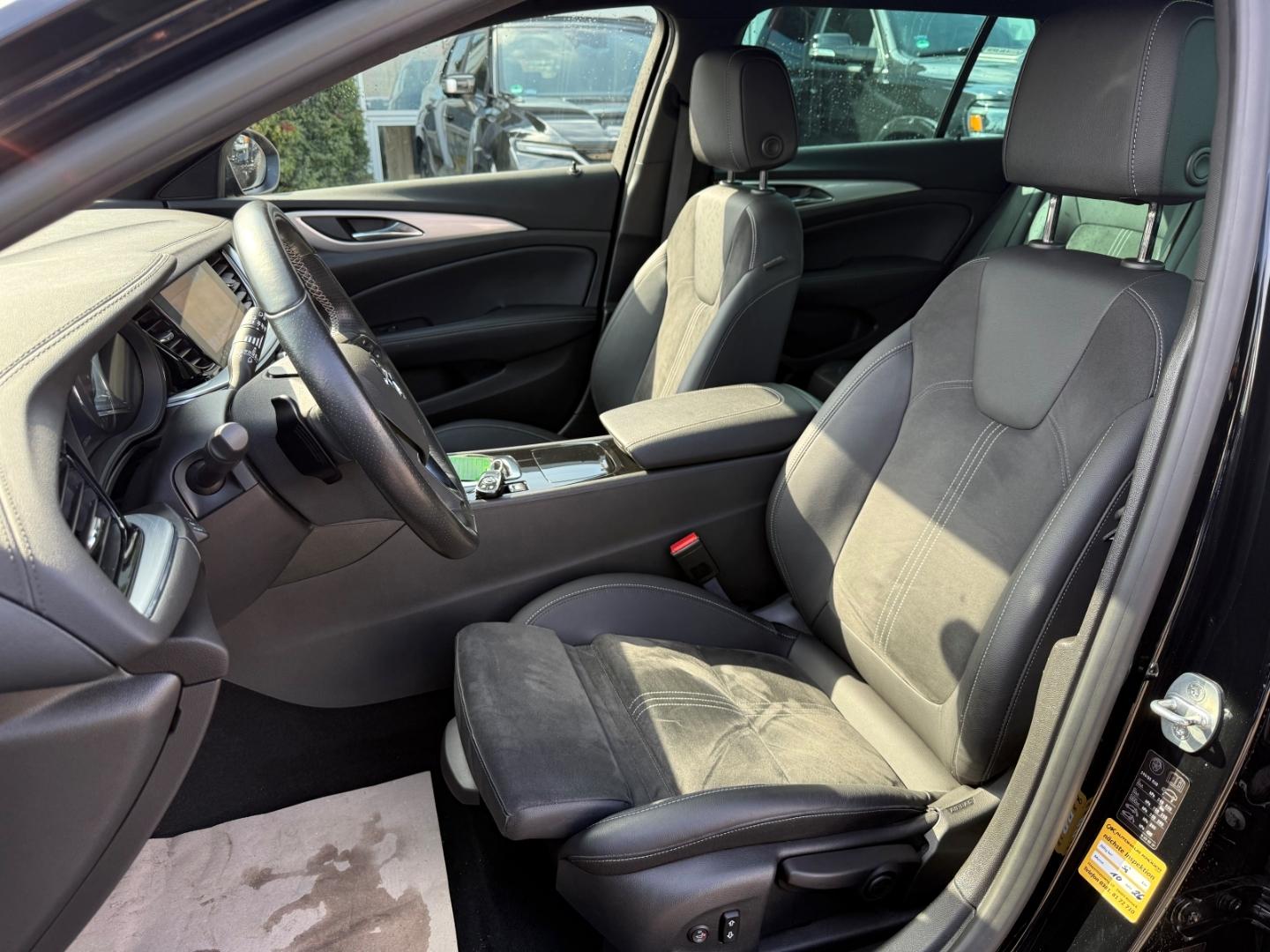 Opel Insignia B Sports Tourer GSi 4x4 Alcantara