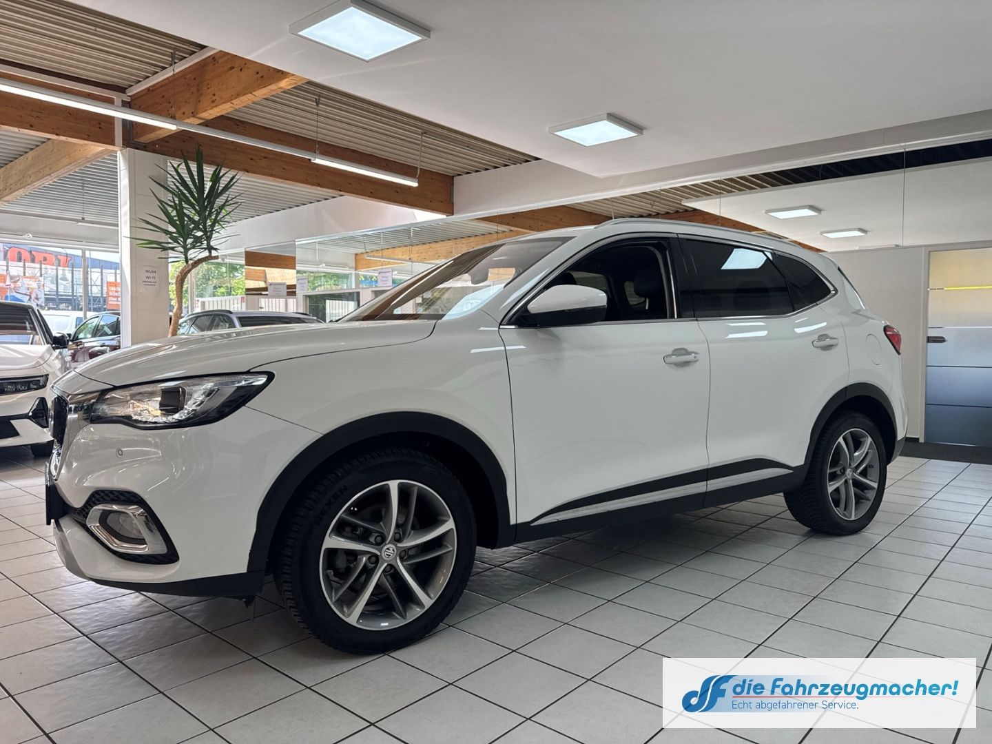 Fahrzeugabbildung MG EHS PHEV Comfort Hybrid EU6d Navi Digitales Cock