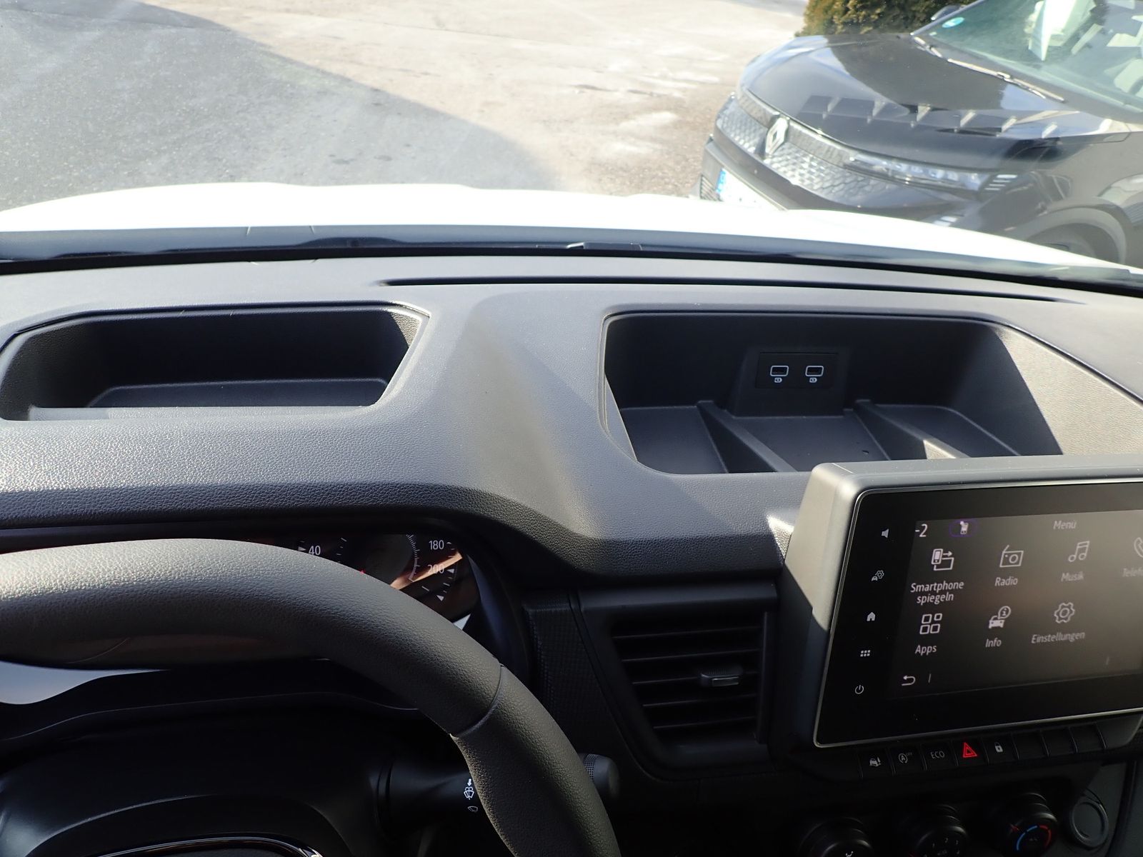 Fahrzeugabbildung Renault Trafic Lkw Komfort L1H1 3,0t Blue dCi 130 MY25