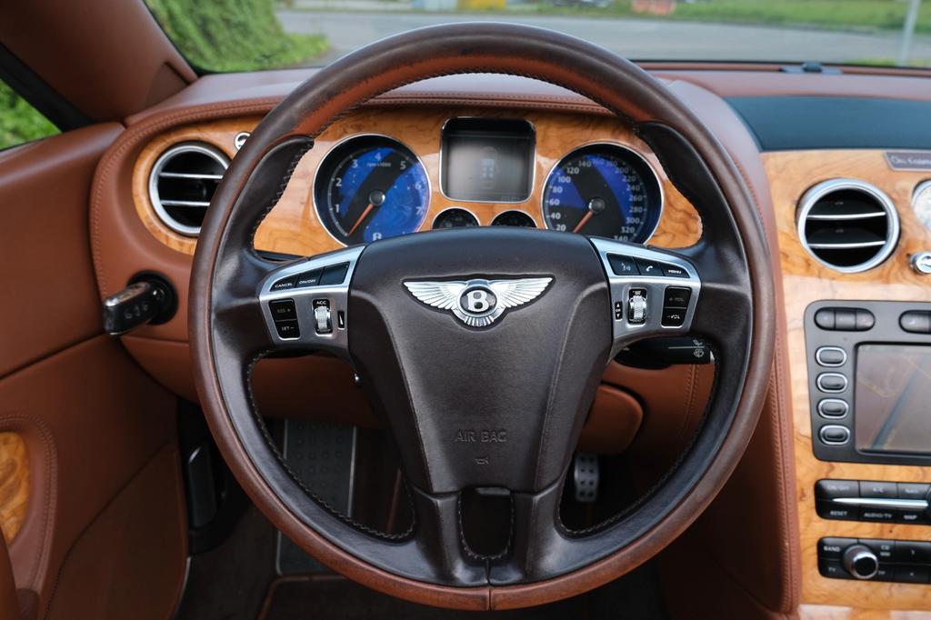 Bentley Continental GTC