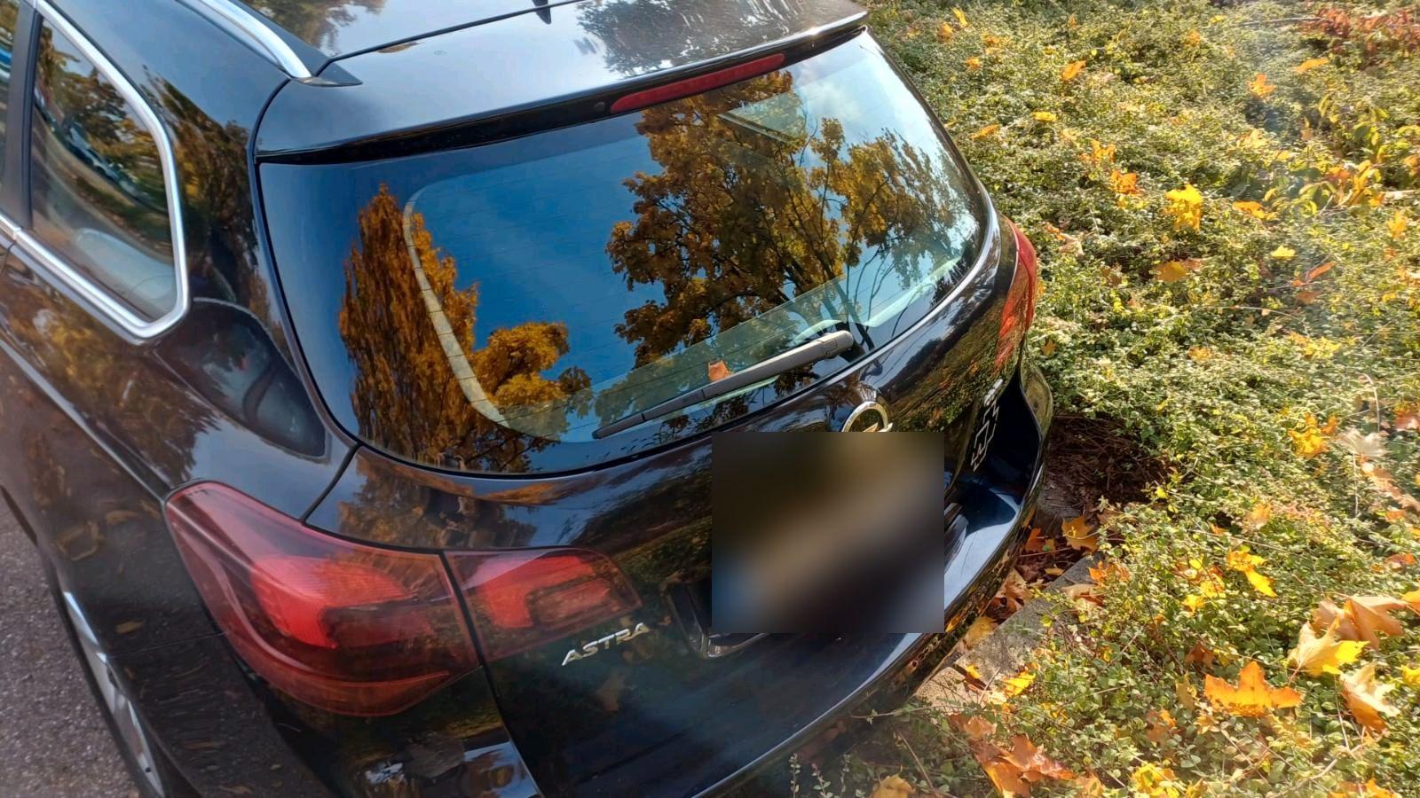Opel Astra 2011 — photo 5