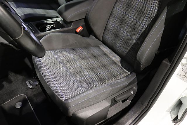 Golf GTE 1.4 TSI eHybrid ACC AHK KAMERA NAVI BT 