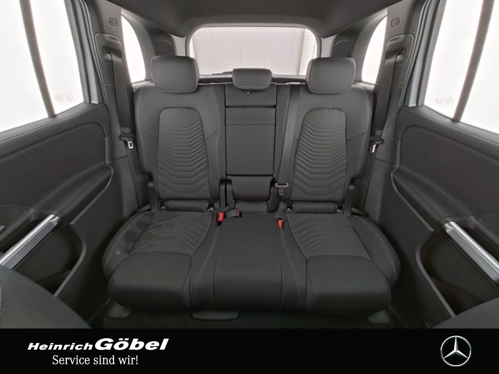 Fahrzeugabbildung Mercedes-Benz GLB 200 PROGRESSIVE+AHK+LED+KAMERA+WINTER.P+NAVI